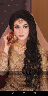 15+ asian wedding hairstyles that will make if you are an asian and are in search of a broad range of stylish wedding hairstyles, these hair. Pakistanische Hochzeitsbraut Asian Brides Bridaloutfit Pakistanische Hochzeit Pakistani Bridal Hairstyles Pakistani Bridal Makeup Pakistani Bride Hairstyle