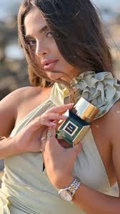 Jade Royale — Born of sun, sea, and elegance. A bright wave of citrus and  spice crashes into soft woods and florals, leaving a trail of golden warmth.