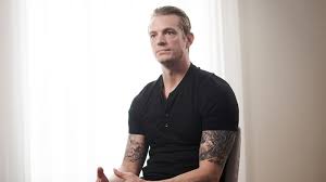 Joel kinnaman gained 45 lbs. Joel Kinnaman Redet Uber Seine Unkonventionelle Familie Auto Und Technik Gq