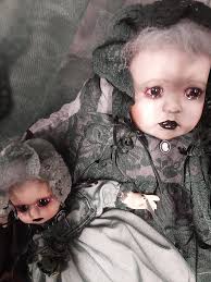 Just finished another redheaded doll. This one has green painted eyes.