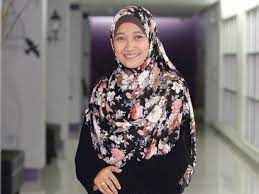 Ustazah isfadiah anak ustaz dasuki forex. Ustazah Isfadiah