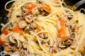 Paste cu creveti si sos de rosii. Paste Cu Fructe De Mare Diva In Bucatarie