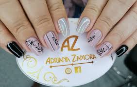 Semipermanente En 2021 Disenos De Unas Colores Vivos 21 Dias