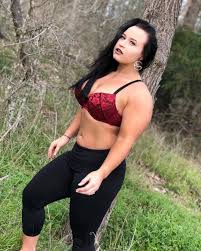 Jordynne Grace - Free pics, galleries & more at Babepedia