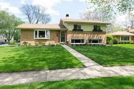 123 N Horner Ln, Mount Prospect, IL 60056