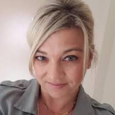 Robyn Petersen (LCSW)