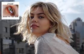 Pour son clip, la chanteuse nous raconte son histoire, et nous fait d�couvrir ses ressentis et �motions de l'int�rieur. Le Grand Retour De Louane Avec Le Single Donne Moi Ton Coeur Syma News Votre Magazine D Actualite