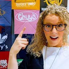 Kari James's Instagram, Twitter & Facebook