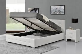 La nuit, il nous le design. Lit Design Capitonne 140x190 Blanc Avec Coffre De Rangement Newington