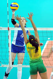 Volleyball is a team sport in which two teams of six players are separated by a net. Pin De Rocky Em Fitness Jogadoras De Volei Menina Esportista Jaqueline Volei