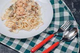 Pour cette recette de spaghettis aux fruits de mer, vous pouvez compter 20 min de préparation. Pates Italiennes Aux Fruits De Mer Et Gambas Photo Gratuite