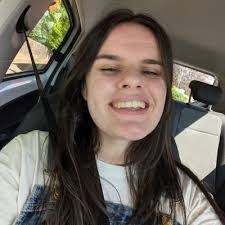 Beth Glover's Instagram, Twitter & Facebook