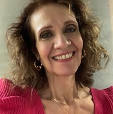 Joe Anderson of the Language Police group sent a picture of a British story  translated into American. The Story express in American terms was: Hi,  could you give me an elevator? I've