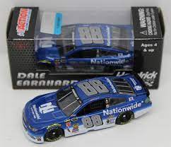 But its high time a few of these privileged kids, powered by daddy's pile of cash, realize this whole sport doesn't exist just to make their dreams come true. 2015 Nascar Diecast 1 64 Online Shopping