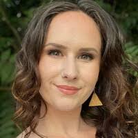 Kristen Zdon's Instagram, Twitter & Facebook