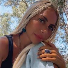 המשורר/יוסי בנאי