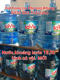 Hot hot Nước kho&aacute;ng Lavie B&igrave;nh lớn nay đ&atilde; c&oacute; b&igrave;nh c&oacute; v&ograve;i. Rất tiện  dụng. Vừa s&agrave;i v&ograve;i, vừa s&agrave;i m&aacute;y n&oacute;ng lạnh. Kh&ocirc;ng cần b&igrave;nh sứ, gi&aacute; +v&ograve;i nữa.  Qu&yacute;
