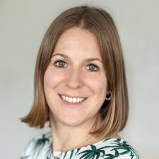 Evi van Saase op LinkedIn: 𝗔𝗳𝗴𝗲𝘀𝘁𝘂𝗱𝗲𝗲𝗿𝗱! 🎓✨Met trots deel ik  dat ik de Master…