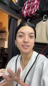 Janell Murray's Instagram, Twitter & Facebook