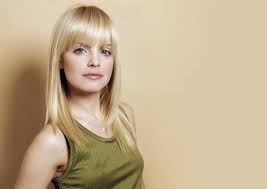 Mena alexandra suvari (/ ˈ m iː n ə s ə ˈ v ɑːr i /; 4gnqahcunsn7m