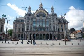 Centraal station antwerpen van raoul suermondt op canvas, behang en meer. 300 Medewerkers Infrabel Verlaten Kantoren Antwerpen Centraal En Trekken Naar Mediaplein Antwerpen Pzc Nl