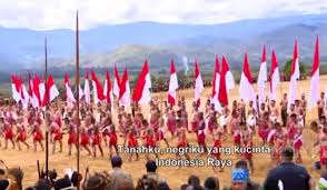 Lirik lagu indonesia raya pertama kali diperkenalkan oleh komponisnya, wage rudolf soepratman, pada tanggal 28 oktober 1928 pada saat kongres pemuda ii di. Lirik Lagu Indonesia Raya Tiga Stanza Okezone Celebrity