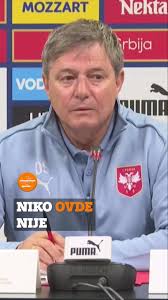 🗣️”Niko ovde nije zato što ima lepu frizuru.” Selektor reprezentacije  Srbije Dragan Stojković Piksi na konferenciji za medije obrazložio je  odluke vezane za spisak za EURO. Posebno je zanimljiv bio ...