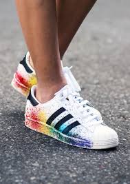 #adidas #superstar #adidasoriginalsthis video gives a guide on the elements one should pay attention in spotting and avoiding a replica adidas superstar. Nike Schuhe Regenbogen Sohle 836ca2
