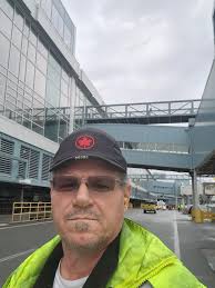 Chasing Honky Tonk Dream and Work Life at FedEx