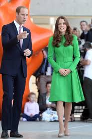 An estimated two billion viewers around the globe. Der Style Der Herzogin Kate Middletons Kleider Mantelkleider Sind Catherines Spezialitat Beim Rundgang Durch Ein Museum Im Australischen