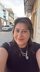 LUCY DUARTE, UNA MUJER BELLA Y TRABAJADORA EN LOS ESTADOS UNIDOS, TRAJO A  SU BELLA HIJA PARA CELEBRAR SU CUMPLEAÑOS. ELLAS NO QUIEREN OLVIDAR SUS  RAÍCES Y SON FELICES CON SU GENTE.