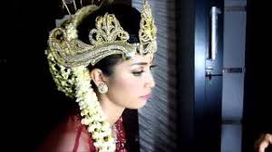 8 rumah adat sunda beserta gambar dan penjelasannya. Pakaian Adat Sunda Jawa Barat Gambar Dan Penjelasannya Lengkap