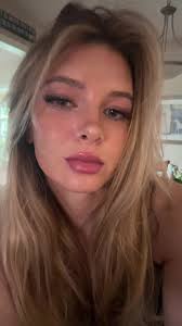 I HAVE NEW HAIR LOOK AT IT