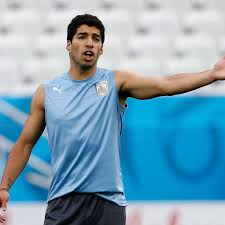 That's what you call going out with a bang! Luiz Suarez Mit Mega Sperre Nach Beissaktion Sport Uberregional