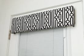Fascia valances are installed a plain, square valance is a contemporary, commercial look while a fabric wrapped curved fascia gives. Diy Fabric Covered Cornice Board Learn How To Build Yours