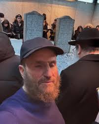 Rabbi Shmuley Boteach aldonis...