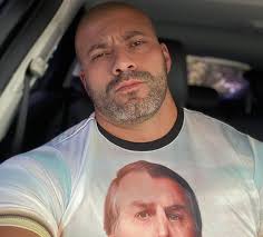 Moraes marca audiência de custódia de Daniel Silveira para esta 5ª feira