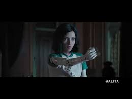 Alita diselamatkan oleh ido (christoph waltz), seorang dokter yang penuh kasih. Alita Battle Angel On Moviebuff Com
