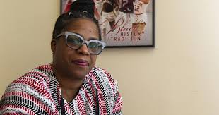 Cindy Lange-Kubick: Charlene Maxey-Harris, a woman with presence, quietly  making a difference