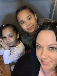 Amanda Pedigo's Instagram, Twitter & Facebook