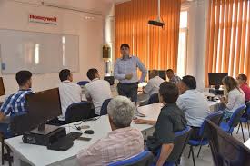 World / romania / iasi / iasi maailm / românia. Revista Presei 18 Octombrie 2018 Dcimi Departamentul De Comunicare Imagine Èi Marketing InstituÈional