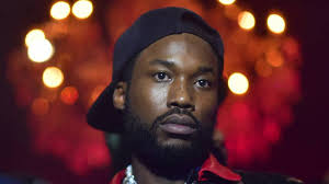 Meek mill on kendrick lamar, twitter hashtags, and being rich forever. Meek Mill Addresses Negative Reaction To Giving Kids 20 I Ain T Giving No Young Bulls No Money To Buy No Weed Hiphopdx