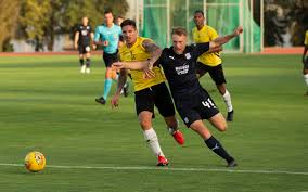 A microsoft pode ganhar uma comissão caso compre algo recomendado. Narrow Defeat To Farense Dundee Football Club Official Website