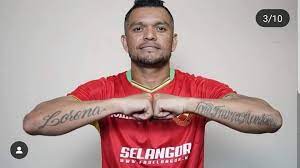 Sandro (born 1 october 1983) is a brazilian footballer who plays as a right midfield for korean club daegu fc. Welcome Sandro Da Silva Mendonca Dari Cerita Bolasepak Facebook