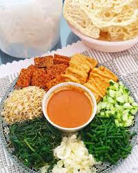 Mulai sekarang bikin sendiri di rumah yuk, cara masaknya kunci sukses membuat pecel lele yang enak ala warung tenda lamongan terletak pada sambal yang digunakan. Jual Sambel Pecel Madiun Rasa Tidak Pedas Jeruk Purut Dibuat Secara Tradisional Bumbu Kacang Instan Resep Bumbu Pecel Khas Madiun 250gram Online Mei 2021 Blibli