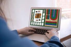 This combination of dice scores 25 poi a full house in yahtzee is composed of three of any number plus two of any other num. Where To Play Yahtzee Online For Free With No Download Lovetoknow