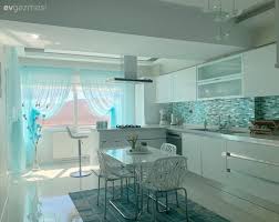 Cam üzerine baskı nasıl yapılır, mutfak tezgah arası cam panel montajı nasıl yapılır. Bu Evin Her Odasinda Farkli Stil Farkli Ortamlar Var Ev Gezmesi