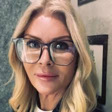 Landade precis i Sverige efter en månad i USA. Hur mycket jag än älskar att  resa, så är det alltid magiskt att komma hem. Och jag älskar att njuta av  livet och