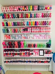Her Collection Is So Beautiful Organisation Maquillage Rangement Maison Produits De Beaute