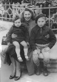 Currently we don't have enough information about his family, relationships,childhood etc. Przelomowe Wyniki Sledztwa Ws Iny Benity Znamy Powojenne Losy Gwiazdy Kina I Warszawskich Scen Warszawa Nasze Miasto